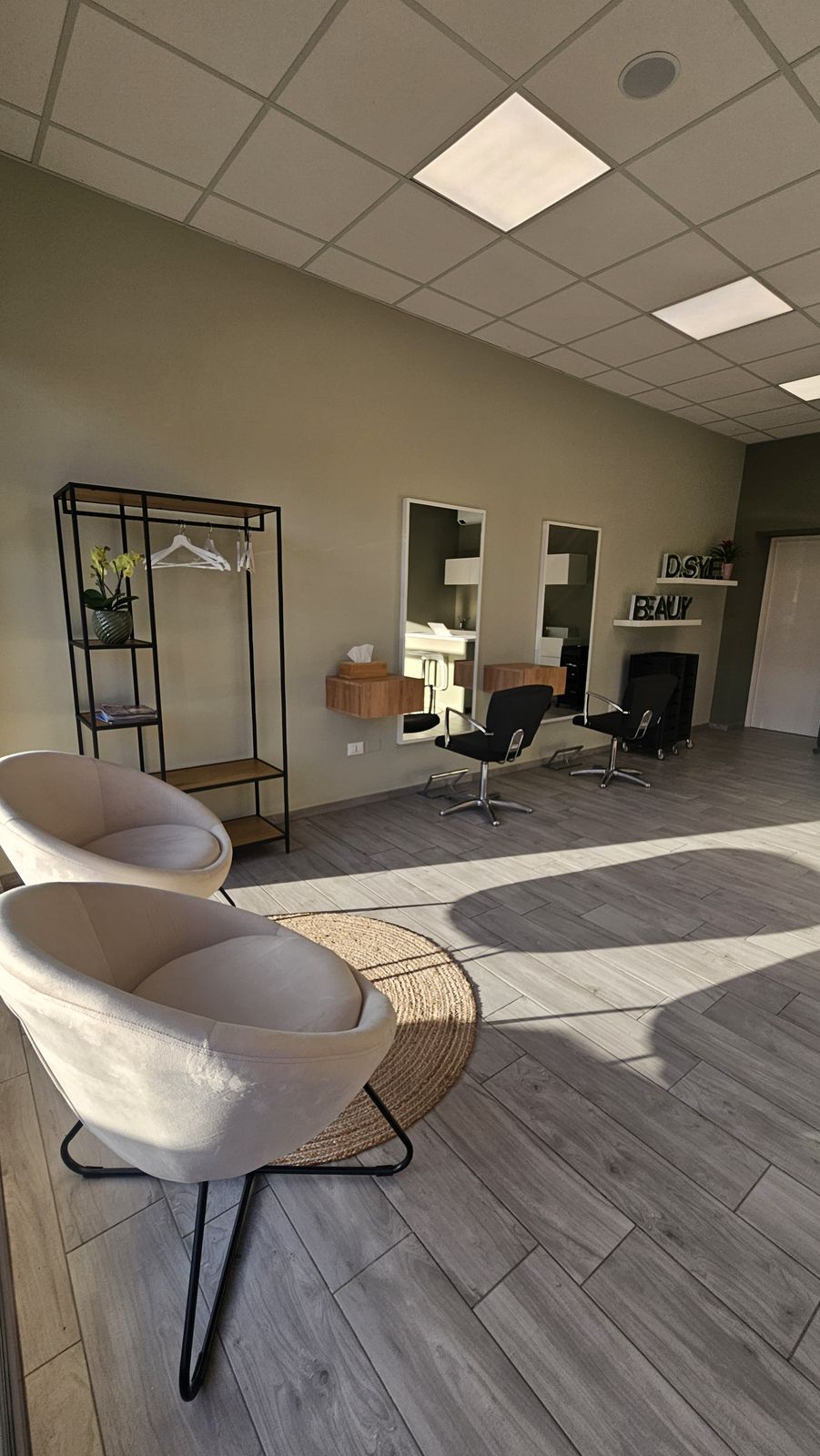 L'angolo attesa del salone D.Style Beauty a Sarcedo